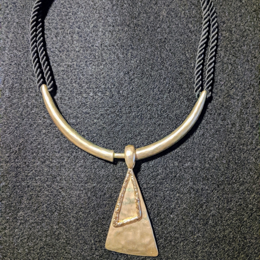 Chico's short GOLD-TONE pendant necklace